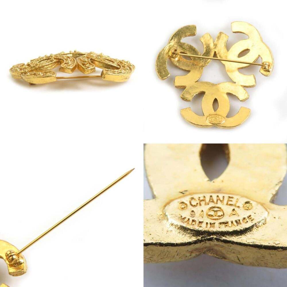 CHANEL Authentic Gold Logo Brooch - Picture 5 of 5